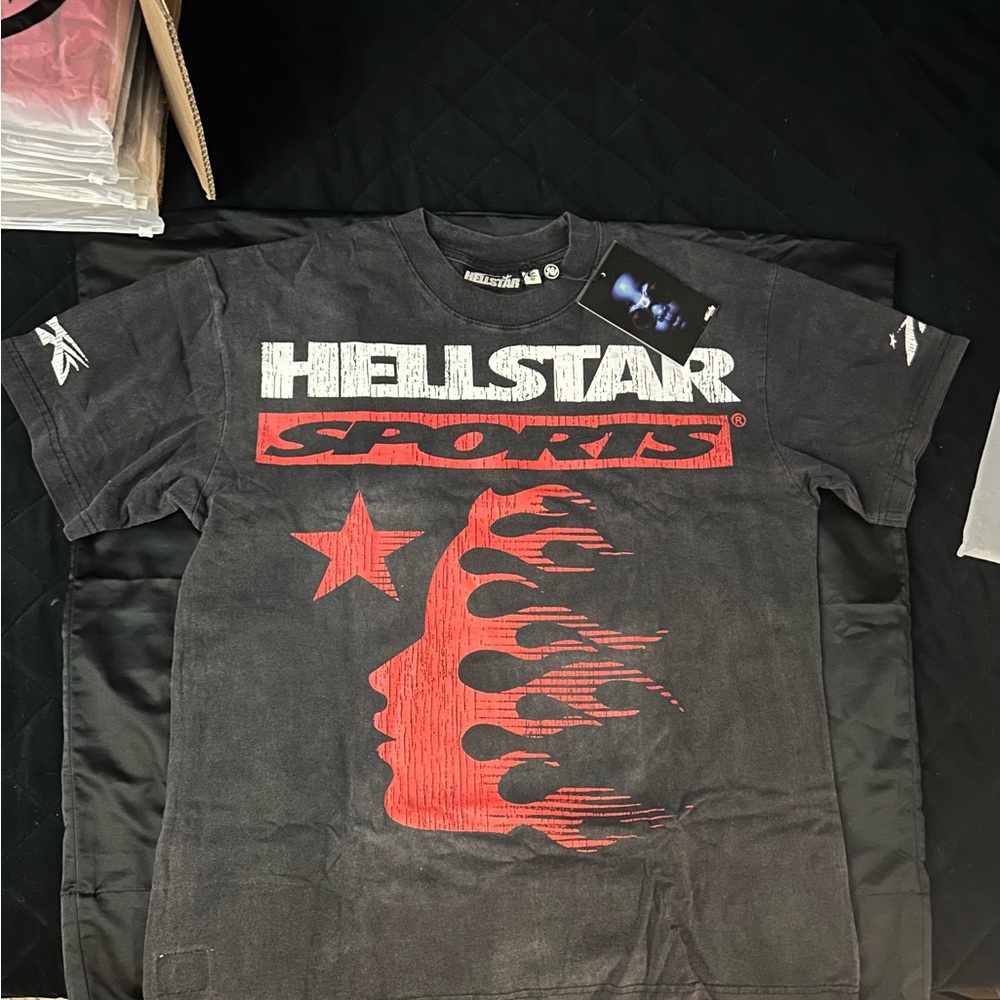 HELLSTAR SPORTS FAMILY TEE